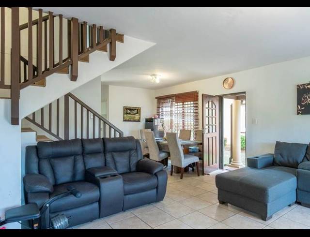 3 BEDROOM APARTMENT FOR SALE IN NEW GERMANY